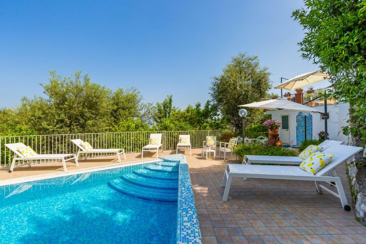 Villa Sorrento Flats Exterior foto