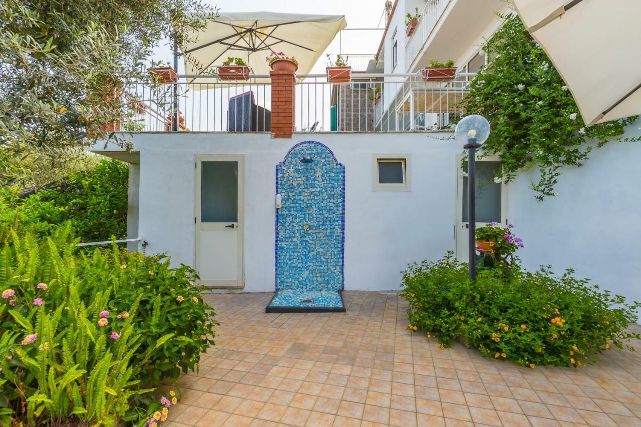 Villa Sorrento Flats Exterior foto