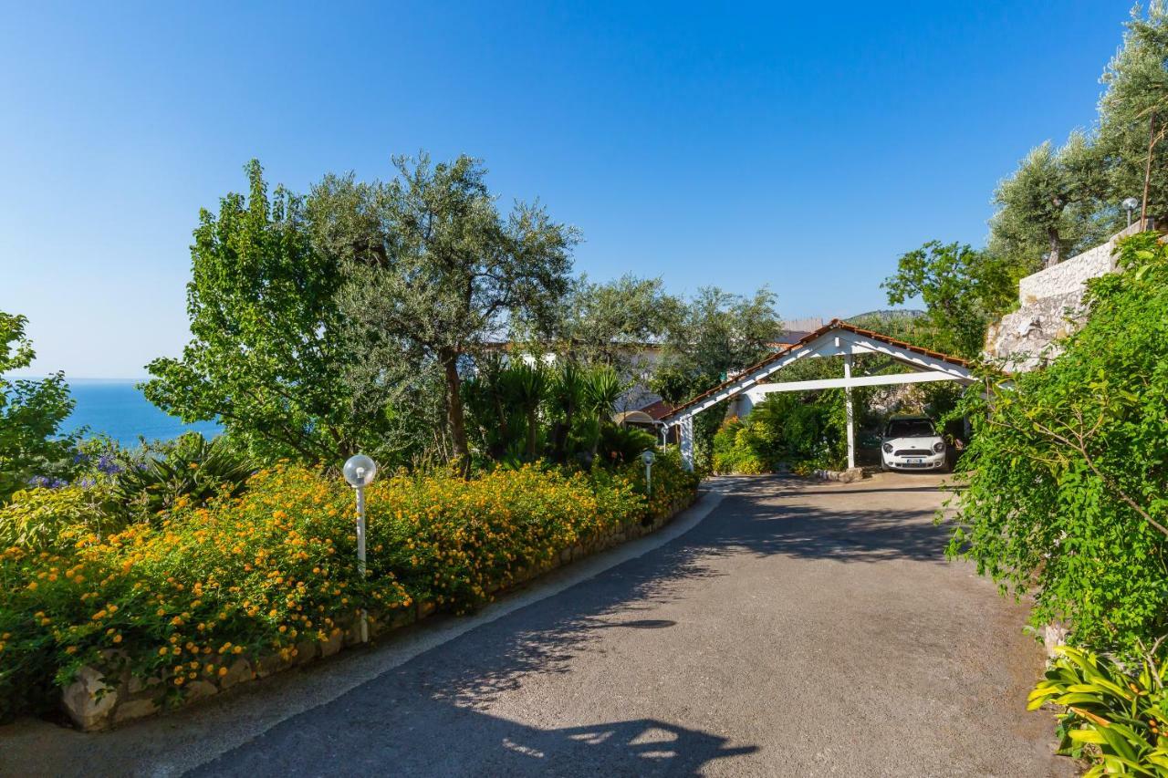 Villa Sorrento Flats Exterior foto
